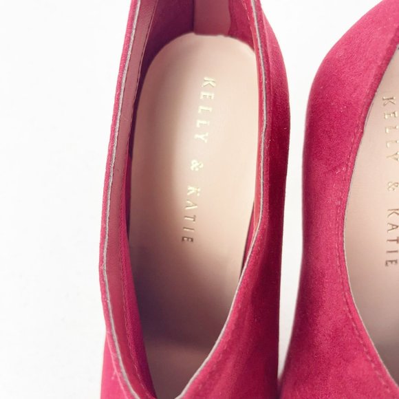KELLY + KATIE Crimson Faux Suede Ankle Boots Size 6M - Picture 9 of 13